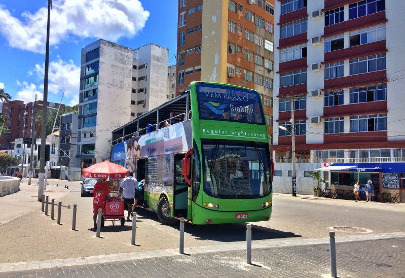 ônibus turístico em Salvador