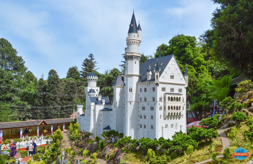 Castelo de Neuschwanstein em miniatura no Mini Mundo, quanto custa o ingresso para o Mini Mundo