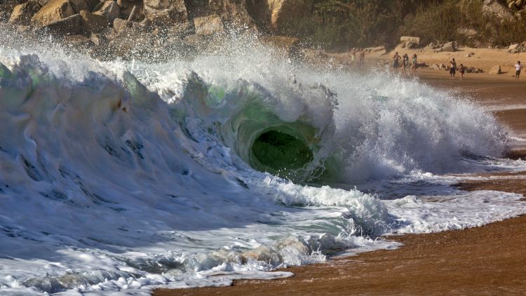 ondas gigantes de Nazaré, nazare portugal no inverno, ondas de nazare