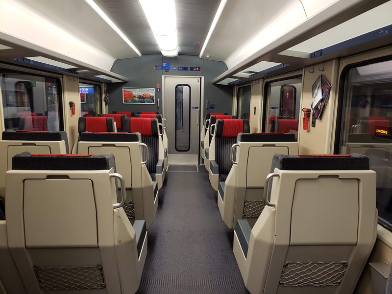 diferente entre primeira e segunda classe do trem, trem na europa
